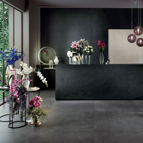 Lea Waterfall Dark Flow vägg- och golvkakel lappato 60X120 10,5mm stenimitation svart