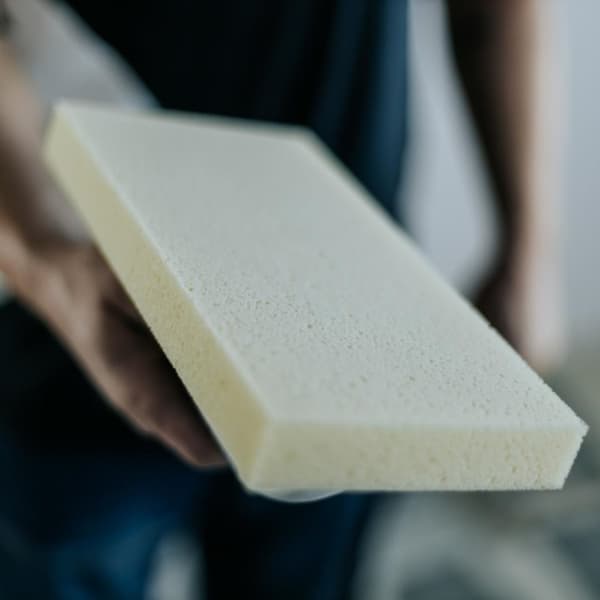 Spartel med HYDROABSORBENDE SVAMP TIL VASK FLISER 14x28cm Kubala 0388