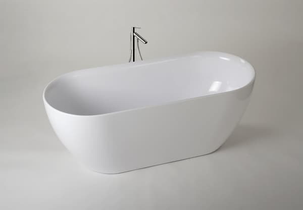 Vapaasti seisova kylpyamme 157x68 cm valkoinen kiilto Dessi Home Leto