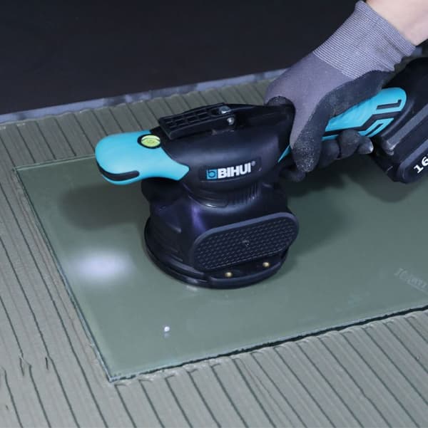 BIHUI BATTERI VIBRATION SUGKÅP - KAKELSTRÅNG 2xAKU 16V 2.0AH LFTBV