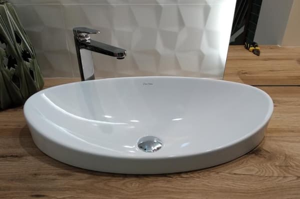 Sisäänrakennettu pesuallas 55x33 cm valkoinen kiiltävä soikea Vene DESSI HOME