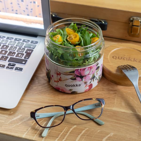 Quokka Deli Food Jar - Glas madbeholder / madpakke 820 ml (Mørke blomster)
