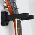 Miniatyrbild 1 av 10: Vägghållare i metall för Gitarr