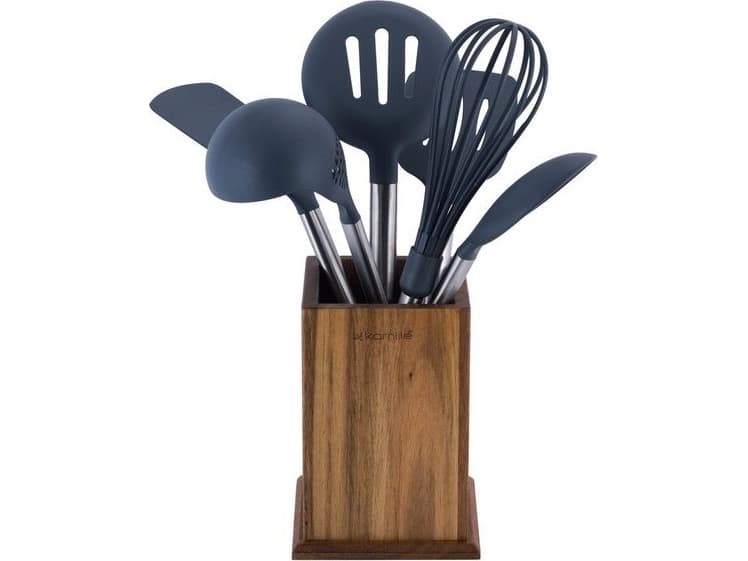 Kamille A set of 7-piece kitchen tools with wooden Kamille handles