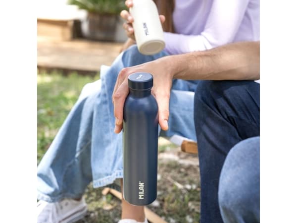 Milan 643020B, 590 ml, Dagligt forbrug, Marineblå, Rustfrit stål, Navy blue, Voksen