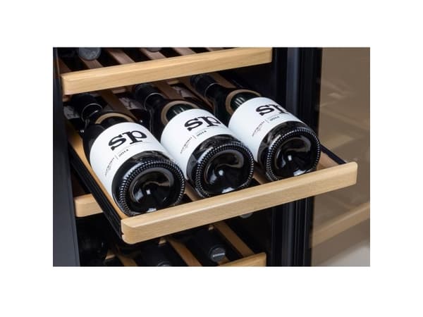 Caso WineComfort 24, Vin kjøleskap, Frittstående, 24 flasker, 60 W, G, Sort