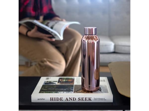 Quokka Solid - Termoflaske i rustfritt stål 630 ml (Sleek Rose Gold)