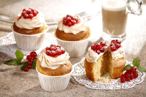 Papstar muffinskasser laget av hvitt papir, 20 stk, pergamenterstatningspapir, diameter 50, muffinsform, rund, 35 mm
