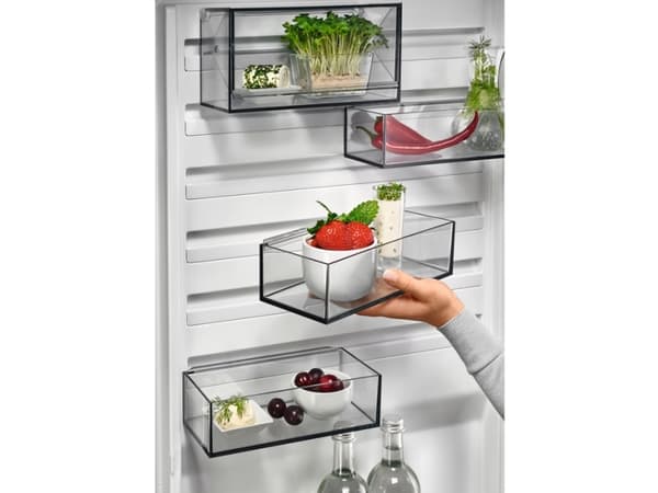 AEG RCB732E5MX, 331 l, Ikke-frost (kjøleskap), 8 kg/24t, E, Fresh zone compartment, Grå, Rustfritt stål