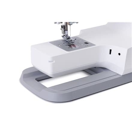 SINGER SEWING MACHINE  ELITE ME457