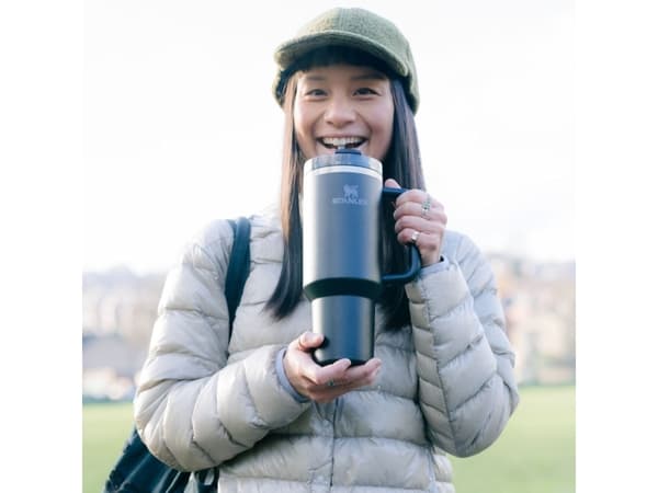 Stanley Quencher H2.0? FlowState Tumbler 1.2L, Sort, Rustfritt stål, 7 timer, 11 timer, 1200 ml, 100 mm
