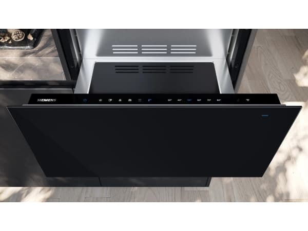 Siemens iQ700 BI710D1B1, 820 W, 54 l, Innendørs, Trykkmekanisme