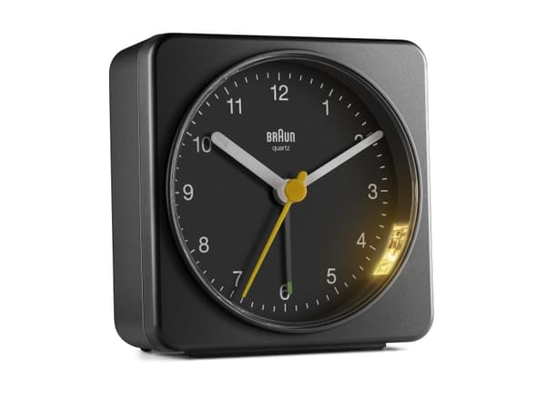 Braun BC03B Klassischer analoger Wecker mit Schlummerfunktion und Licht, schwarz