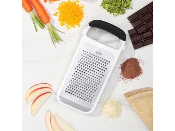 OXO 11216000, Flatt rivjern, Svart, Rustfritt stål, Hvit, Rustfritt stål, Plastikk, Rustfritt stål, 1 stykker