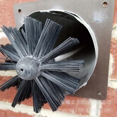 Børste til rengøring af ventilation og skorstene!