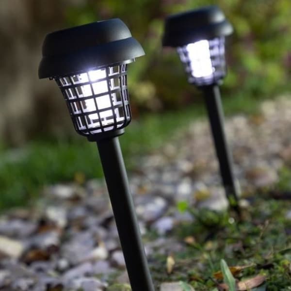 SHOP-STORY - GARLAM: Uppladdningsbar och miljövänlig myggavvisande solar trädgårdslampa