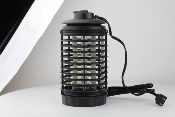 INF Soldrevet myggdreper for terrasser og hager