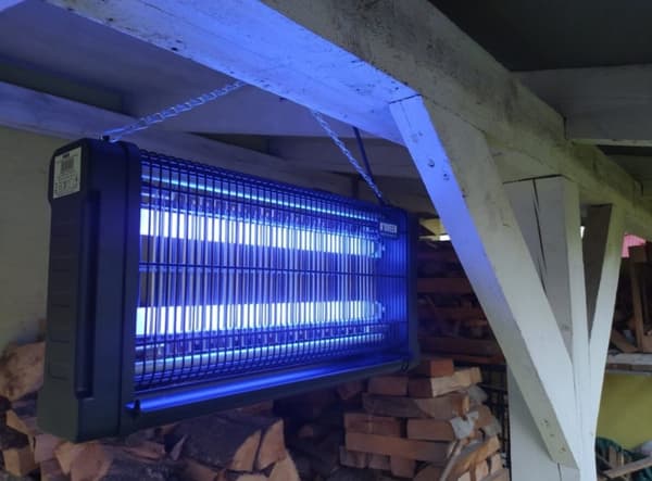 NOVEEN IKN-30BLAC insekticidlampe