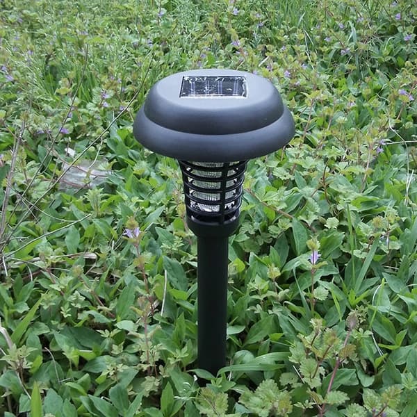 AURINKOLAMPPU HYÖNTEISMYRKKY 2in1 HYTTYS- JA KÄRPÄSTÄVÄ KORISTE UV NoBzzz