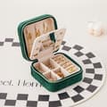 Miniatyrbillede 3 af 3: INF Rejse smykker Organizer Box til ringe, halskæder og øreringe