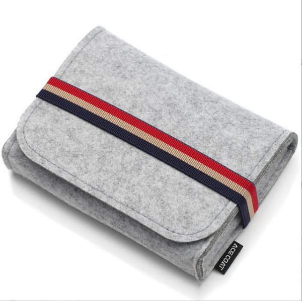 INF Filt Macbook Charger Pouch - Kabelorganisering for elektronikk