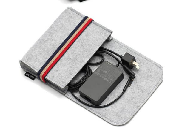 INF Filt Macbook Charger Pouch - Kabelorganisering for elektronikk