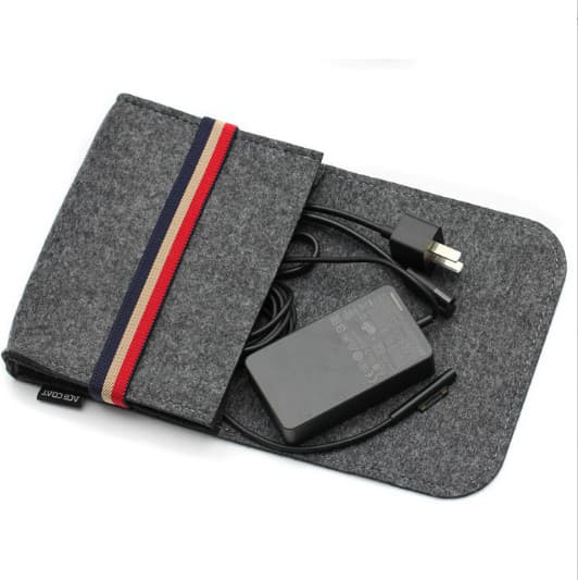 INF Filt Macbook Charger Pouch - Kabelorganisering for elektronikk