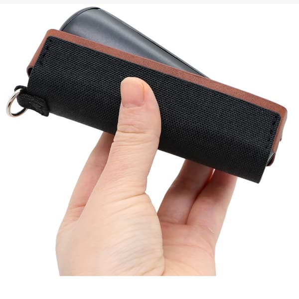 INF Bæretaske til Ploom Aura med håndledsrem Sort