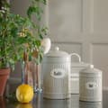 Pikkukuva 3 / 3: Tin Hugo Kaffe Beige