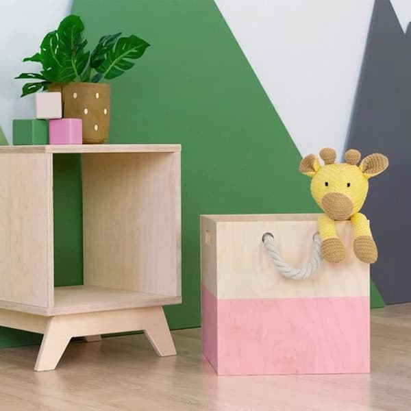 Träförvaringslåda modell 3 - med flätade rephandtag - Rosa och naturlig träfärg - 33 x 33 x 37 cm