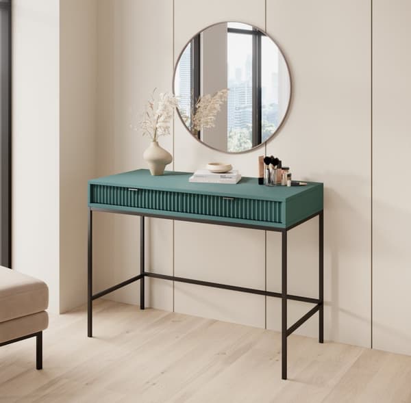 Toiletbord: to skuffer, Farve: Labrador, stelfarve: sort Møbelmål: bredde: 104 cm, højde: 78 cm, dybde: 50 cm,