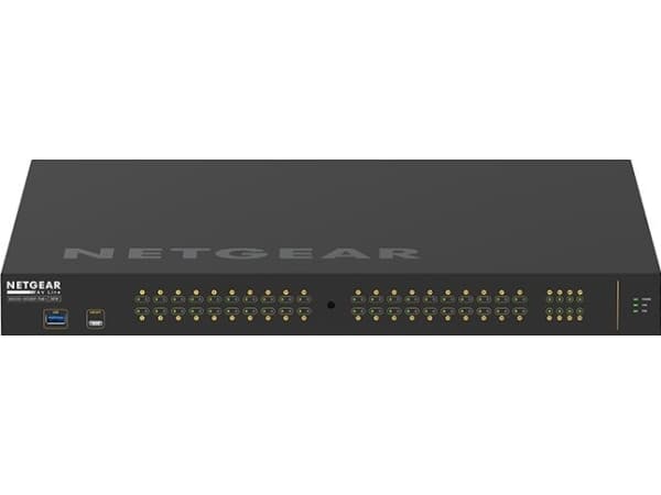 NETGEAR AV Line M4250-40G8XF-PoE+ - Switch - L3 - Administrerad - 40 x 10/100/1000 (PoE+) + 8 x 1 Gigabit / 10 Gigabit SFP+ - sida till sida luftflöd