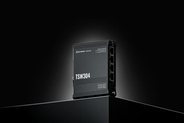 Teltonika TSW304 - Switch - ikke-styrt - 4 x 10/100/1000 - DIN-skinnemonterbar, overflatemonterbar - Passive PoE