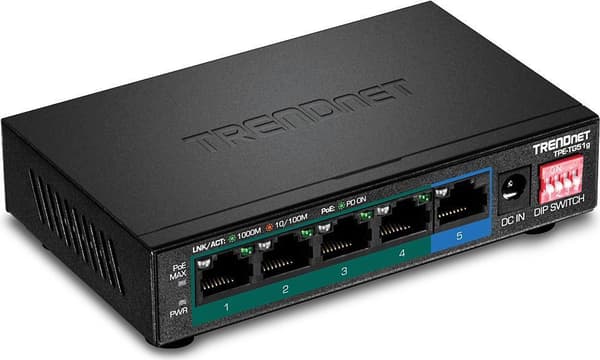 TRENDnet TPE-TG51g - Kytkin - hallitsematon - 4 x 10/100/1000 (PoE+) + 1 x 10/100/1000 - pöytäkone, seinälle kiinnitettävä - PoE+ (60 W) (TPE-TG51G) musta