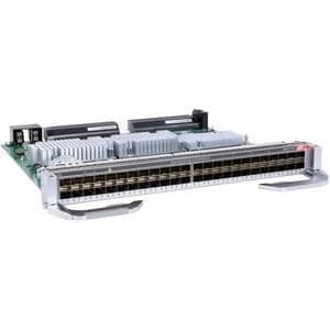 CISCO CATALYST 9600 SERIES 48-PORTAR 25GE/10GE/1GE Switch - Svart- USED