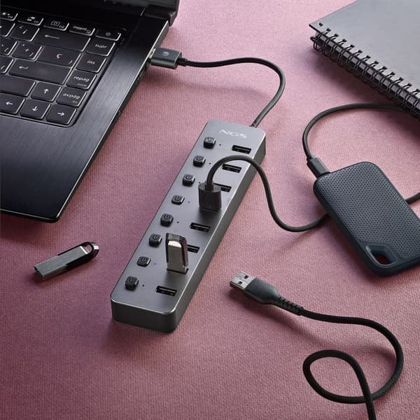 NGS IHUB 8: 8-ports USB 3.0-hubb. Dataöverföringshastighet på 5 Gbps. Kabellängd: 180mm. Plug &amp; Play. Svart.