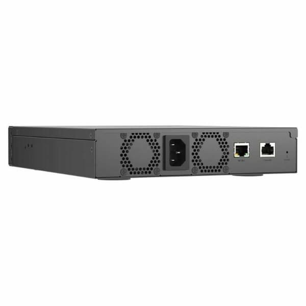 Svitsj Qnap QSW-M7308R-4X