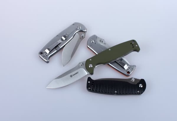 GANZO G742 Svart fällkniv