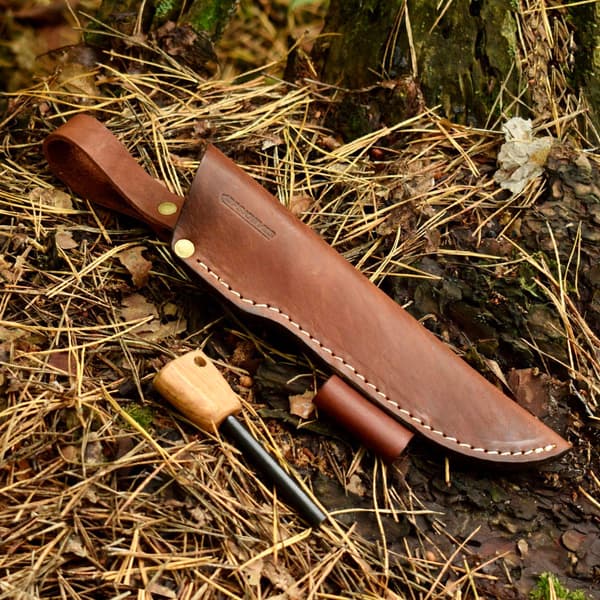 BPS Knives SH06 Brun Universal Läderslida med Tändstift