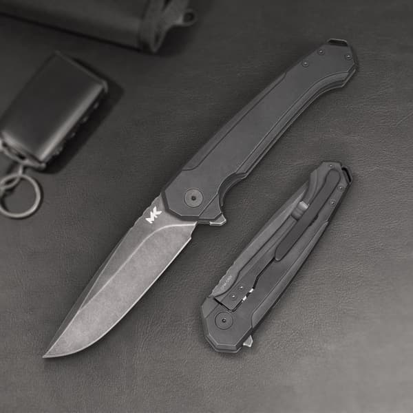 MK Knives & Tools Ingeni Full Black Foldekniv | PVD Stonewashed CPM-S90V PVD Stonewashed Titanium Flipper Stellås