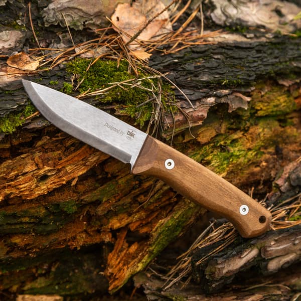 BPS Knives Bushmate 2.0 fra DBK Bushcraft-kniv med læderskede og optændingskniv
