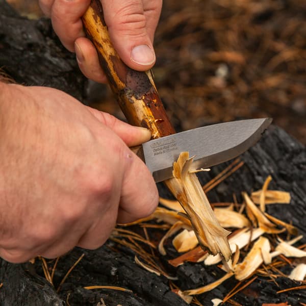 BPS Knives Bushmate 2.0 fra DBK Bushcraft-kniv med læderskede og optændingskniv