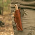 Miniatyrbillede 7 af 11: BPS Knives Bushmate 2.0 fra DBK Bushcraft-kniv med læderskede og optændingskniv