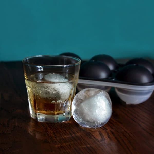 Deiss PRO sfärisk whiskyiskubbricka och plasttratt