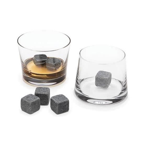Set med 8 whiskystenar
