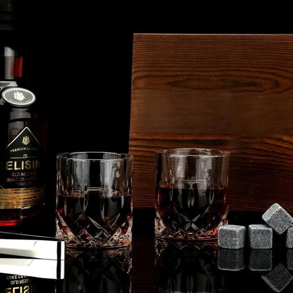 Whisky Gåva Set - Återanvändbara Isbitar, Glasunderlägg - Whiskyglas - Whiskysten - Presentset för Man