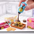 Miniatyrbillede 2 af 5: MGA Miniverse - Kreativ leg - Café 3A-serien - Kreative og dekorative fritidsaktiviteter lavet af harpiks - Ikke spiselig - Fra 8 år - Tilfældig