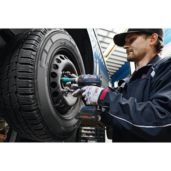 Bosch Professional GDS 18V-300 skiftnyckel - Vridmoment 30 Nm - (utan batteri eller laddare) + L-BOXX - 06019D8201
