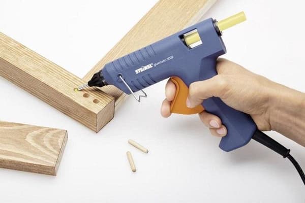 Steinel Gluematic 3002 -liimapistooli - Sis. 3 liimapuikkoa - 40W - 333317