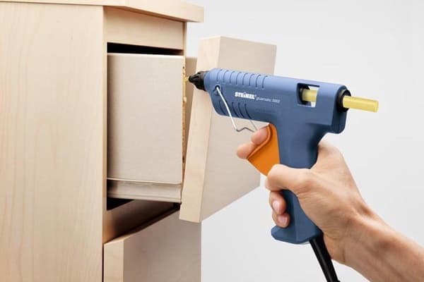 Steinel Gluematic 3002 -liimapistooli - Sis. 3 liimapuikkoa - 40W - 333317